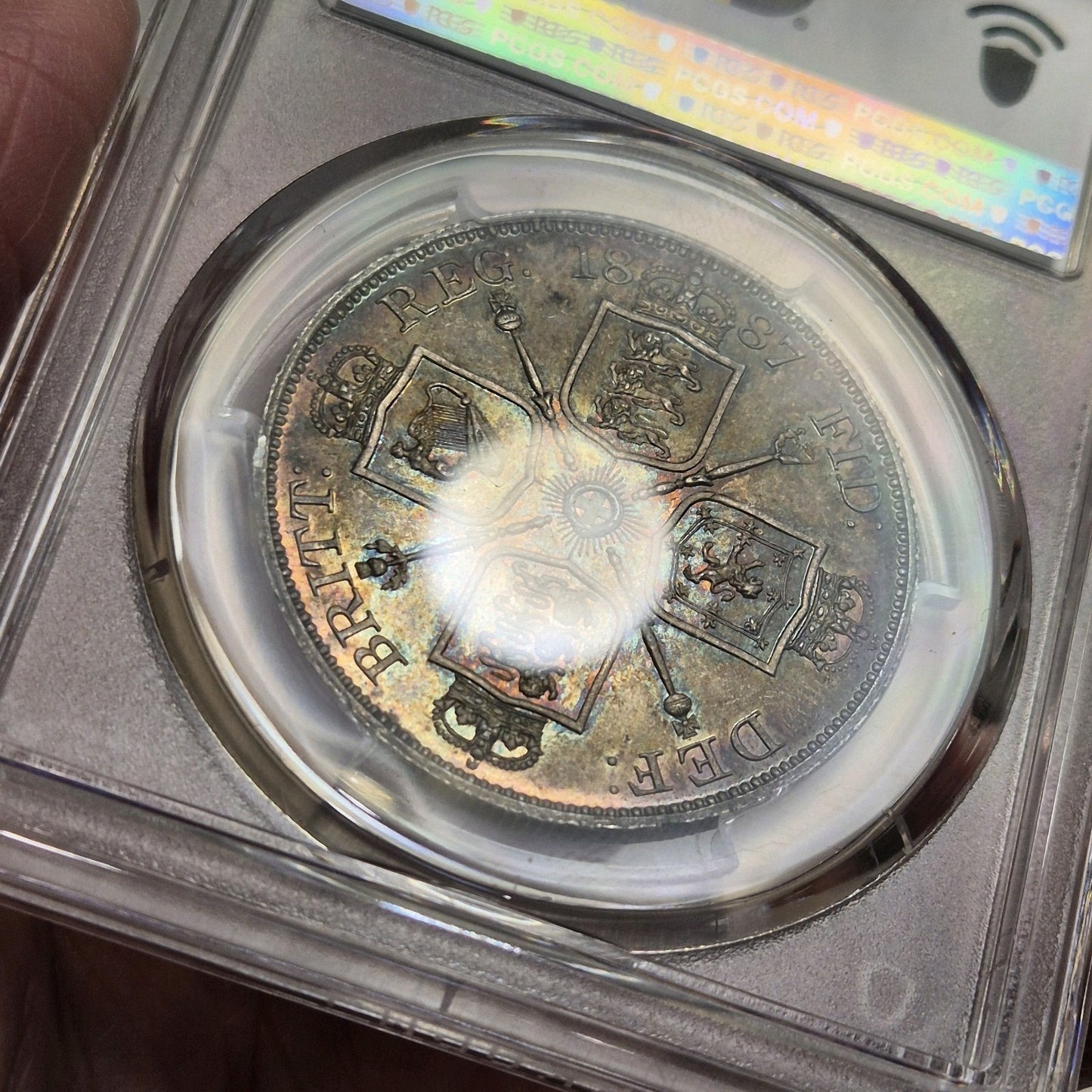 6423758