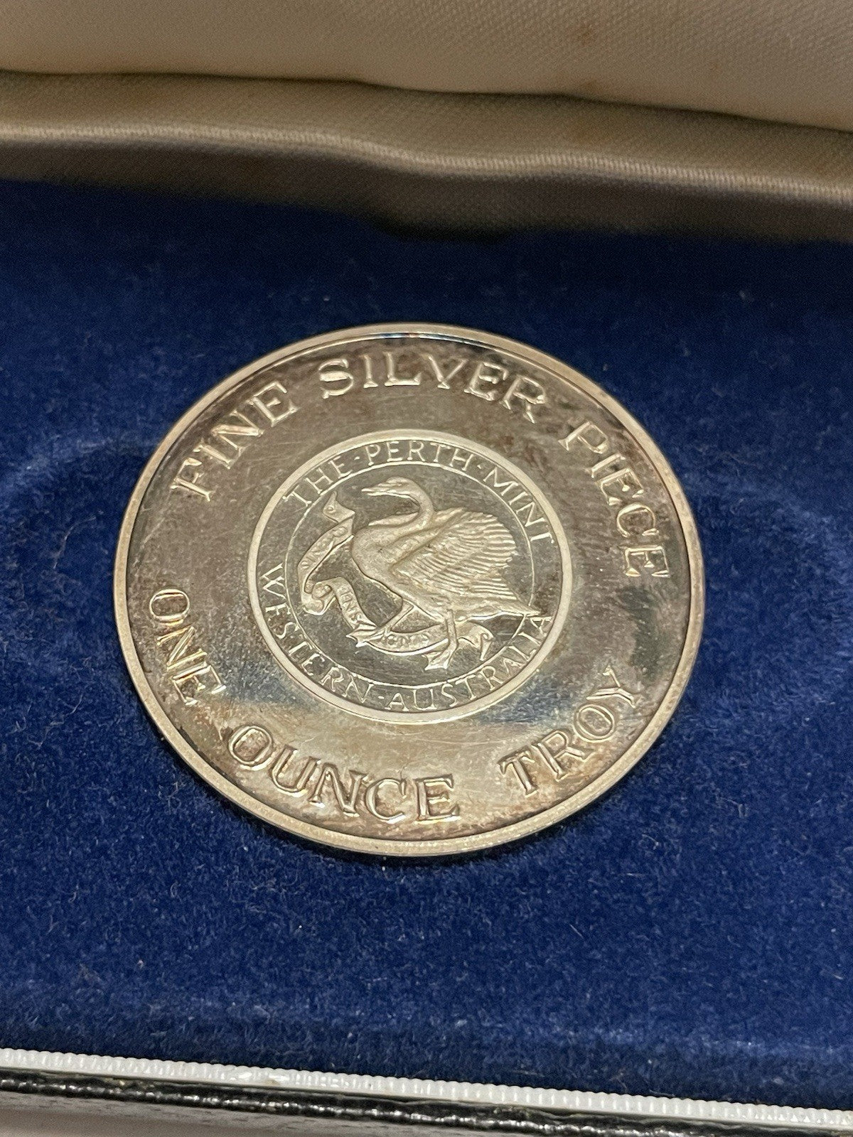 7641872