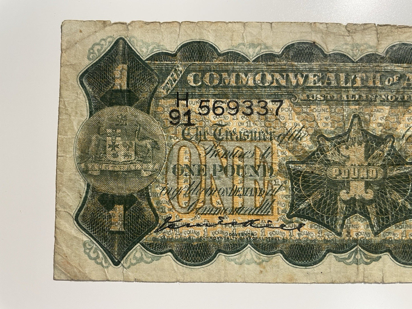 6916832