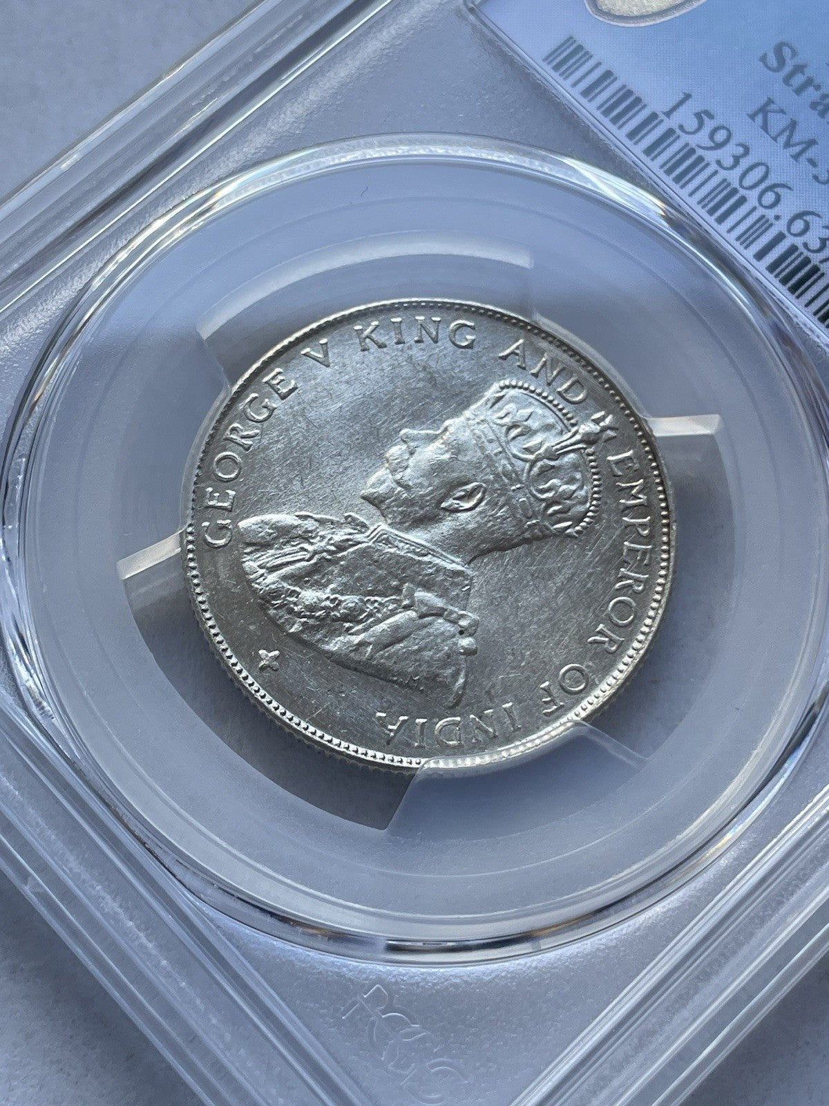7573309