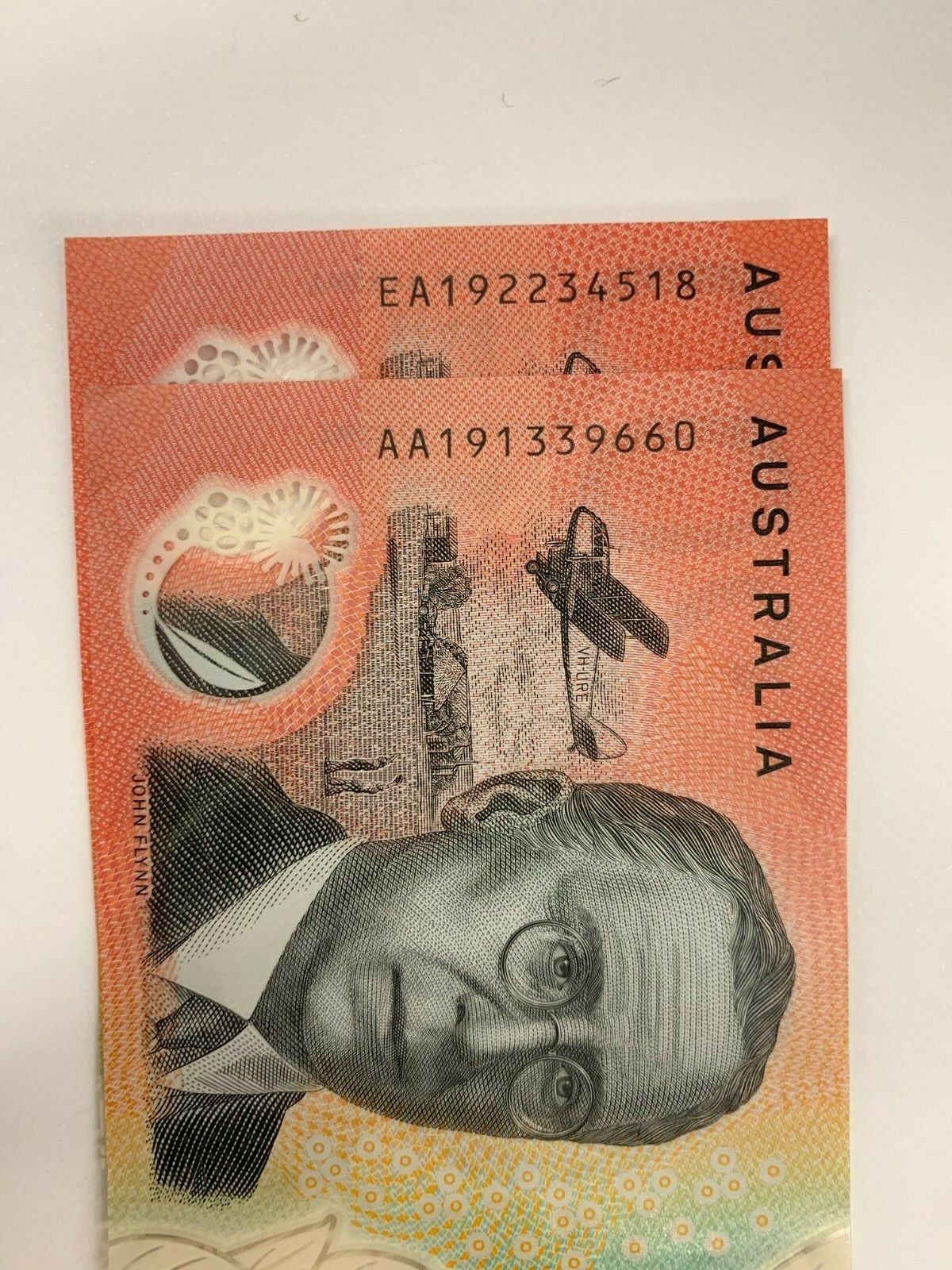 20 dollar note 2019 Australia "AA/EA" Serial Pair Lowe/Gaetjens