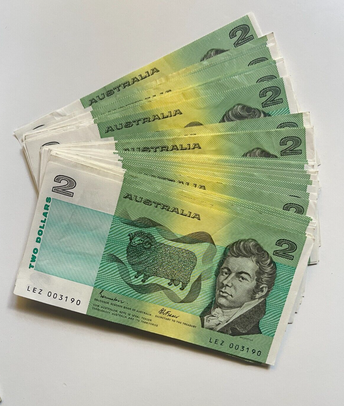 Australia $2 Two Dollar - - TWO CONSECUTIVE NOTES a/UNC