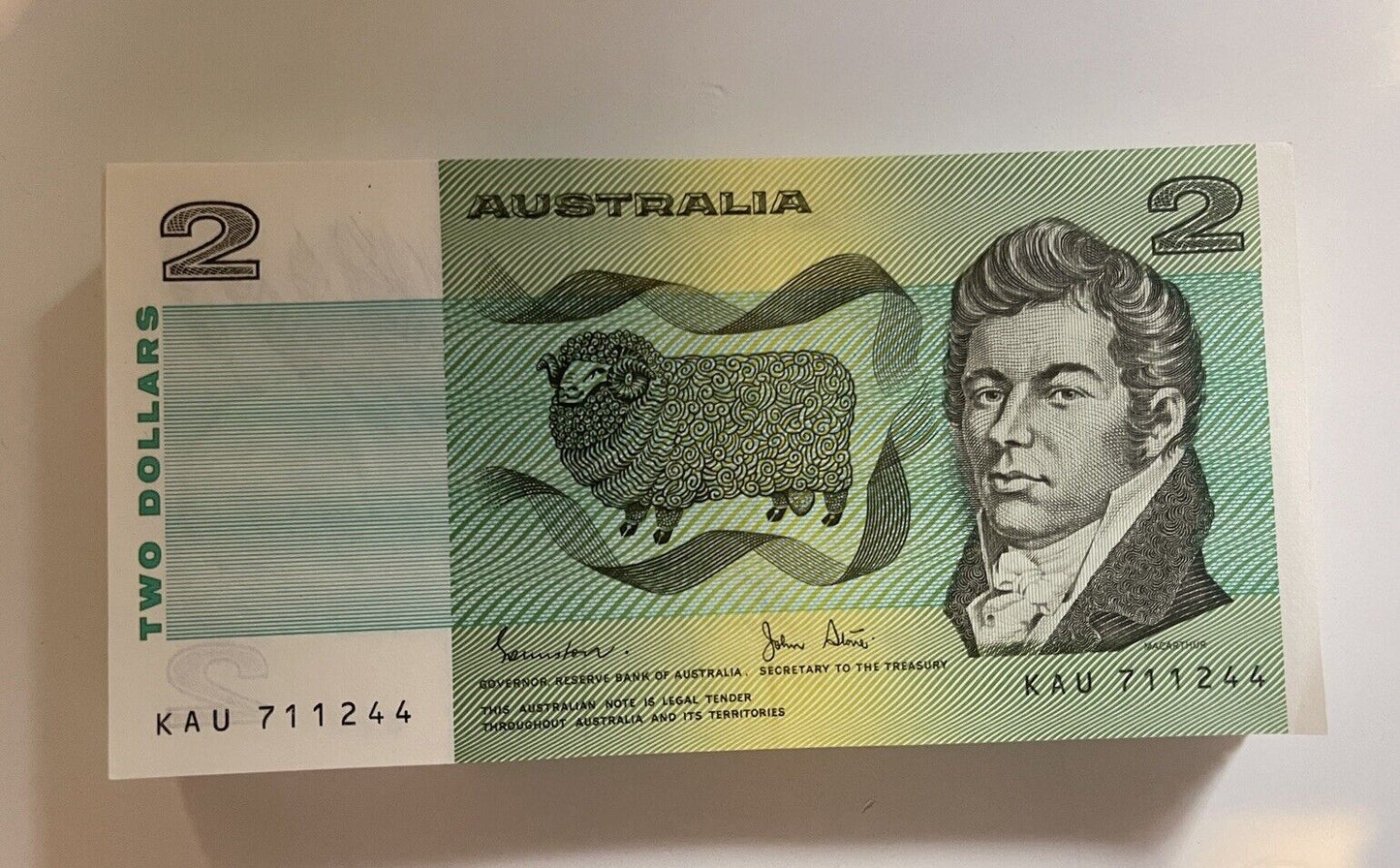 Australia $2 Two Dollar - - CONSECUTIVE NOTES Consecutive Serials UNC Bundle