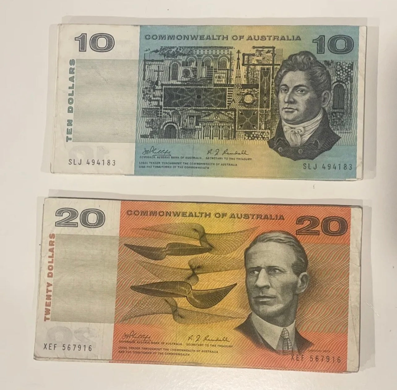 Commonwealth Of Australian $10 Ten & $20 Twenty Dollar Paper ONE OF EACH Circ 💸