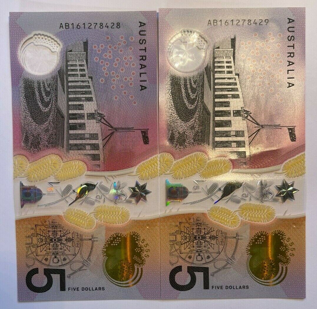 5 dollar note Australia 2016 matching serials a/UNC