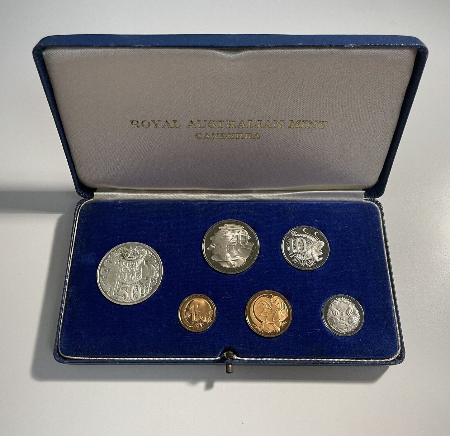 1966 Australian Proof Set Scarce Round 50c Fifty Cents Commonwealth Blue Case