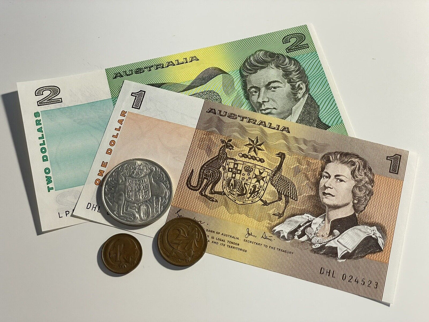 Australia DISCONTINUED Currency Set $1 & $2 Paper Notes 1c & 2c & Round 50c Coin