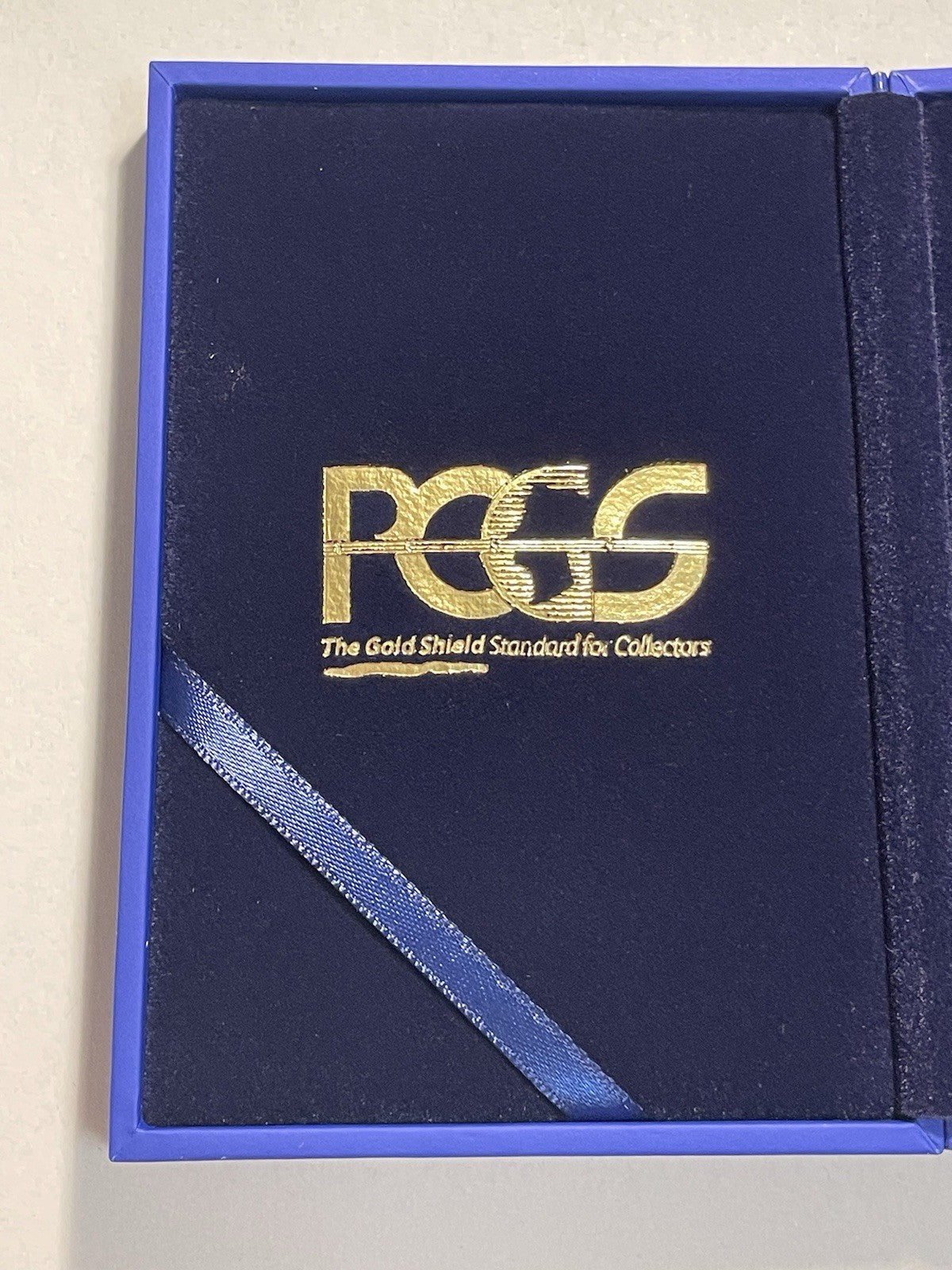 6921373
