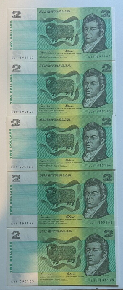 Australia $2 Two Dollar  - - FIVE CONSECUTIVE NOTES a/UNC