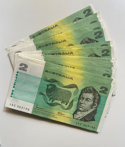 Australia $2 Two Dollar  - - TWO CONSECUTIVE NOTES a/UNC