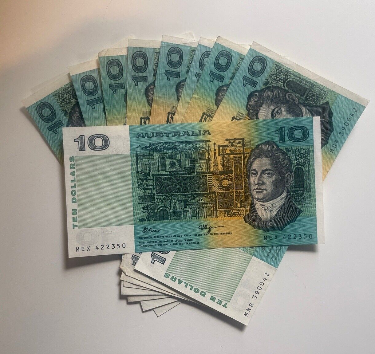 Australian $10 Ten & $20 Twenty Dollar Paper Banknotes ONE OF EACH Circ Pair