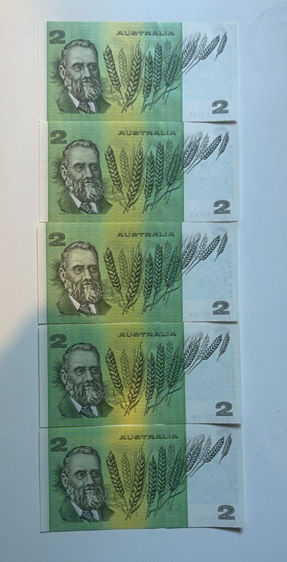 Australia $2 Two Dollar  - - CONSECUTIVE NOTES Consecutive Serials UNC Bundle