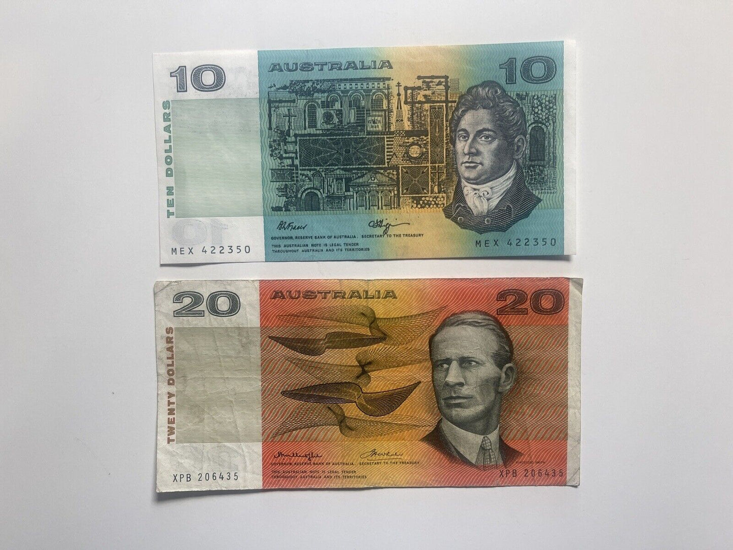 Australian $10 Ten & $20 Twenty Dollar Paper Banknotes ONE OF EACH Circ Pair