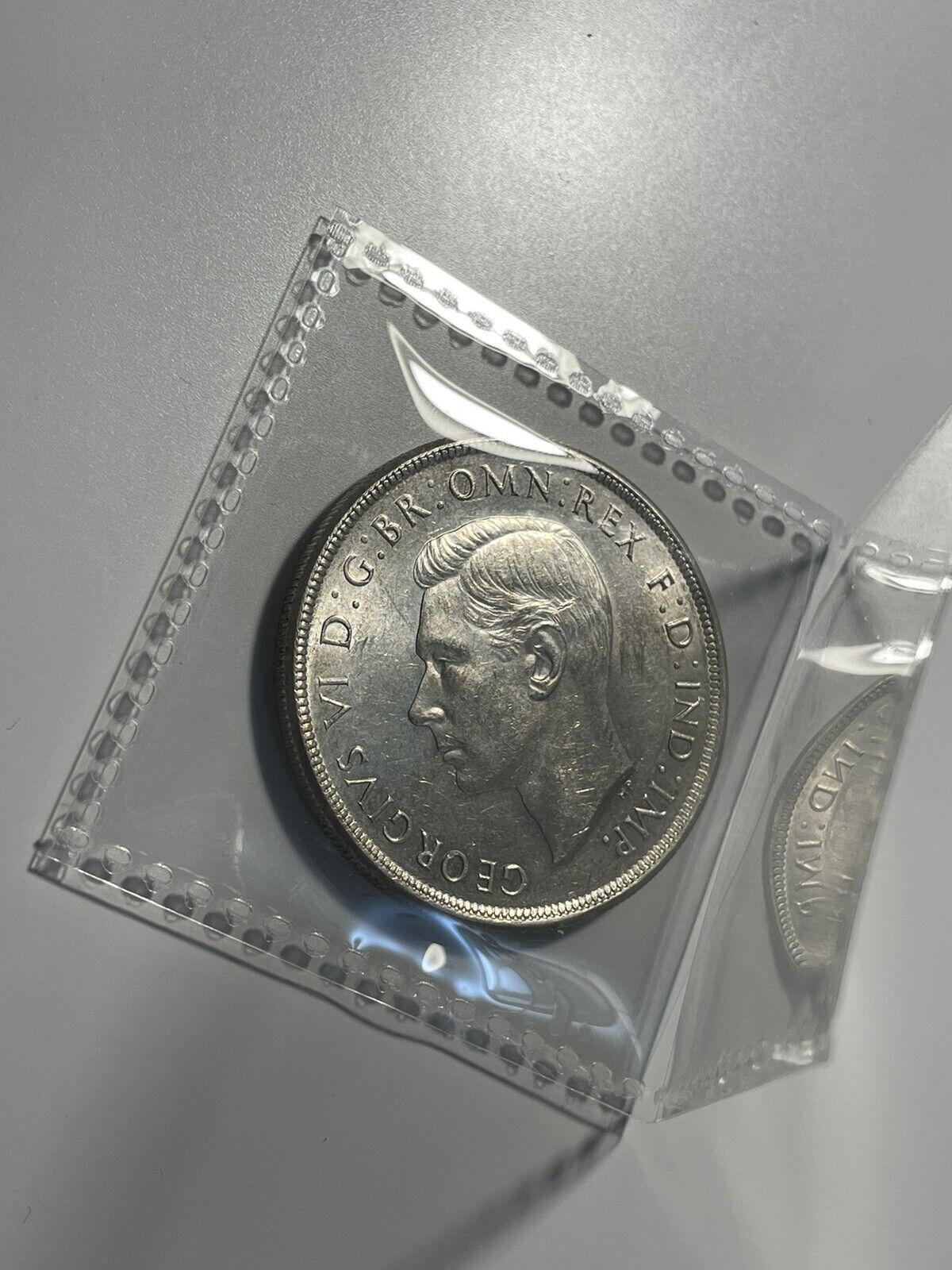 UNC Australia 1937 Silver One Crown George V Scarce Full Orb Natural Lustre