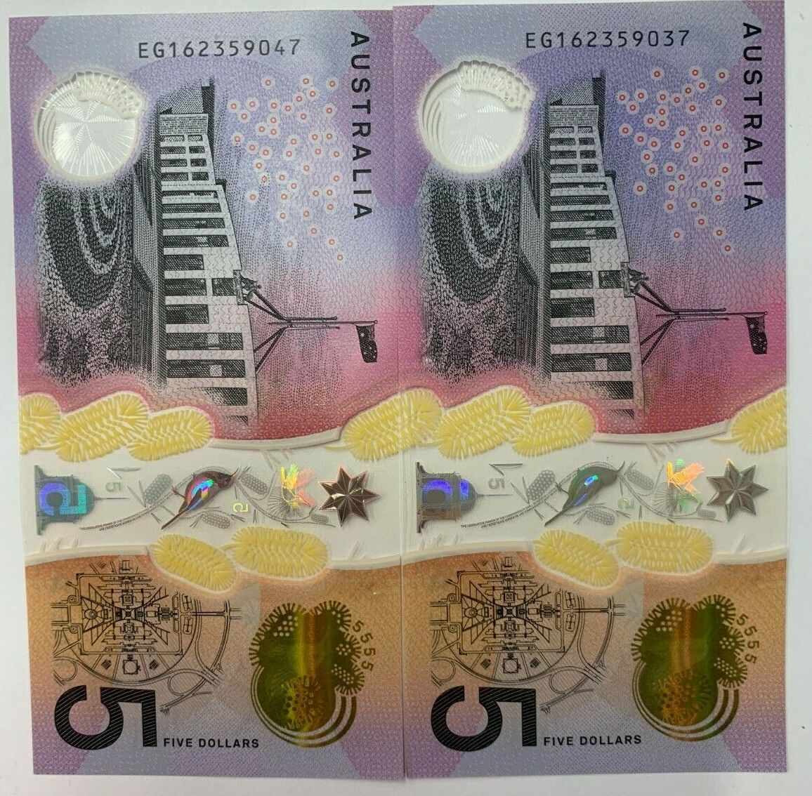 5 dollar note Australia 2016 matching serials a/UNC