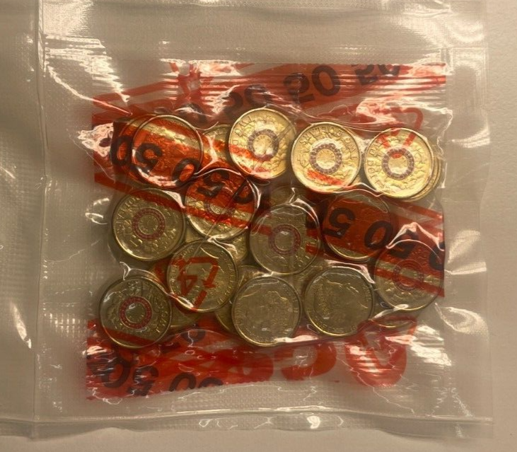 2015 ANZAC Day Red $2 two dollar Coin Security Bag 25 coins lest we forget LWF